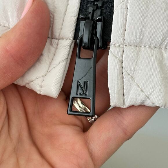 Nikki Jones Montreal Spring 24 Collection Hooded Mid-Length Quilted Vest Cream M - Picture 8 of 12